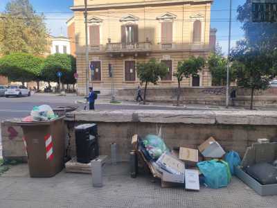 Anzi, c�� chi dai paesi limitrofi viene apposta a Bari per smaltire rifiuti ingombranti e speciali che nel proprio Comune non � possibile gettare senza incorrere in sanzioni